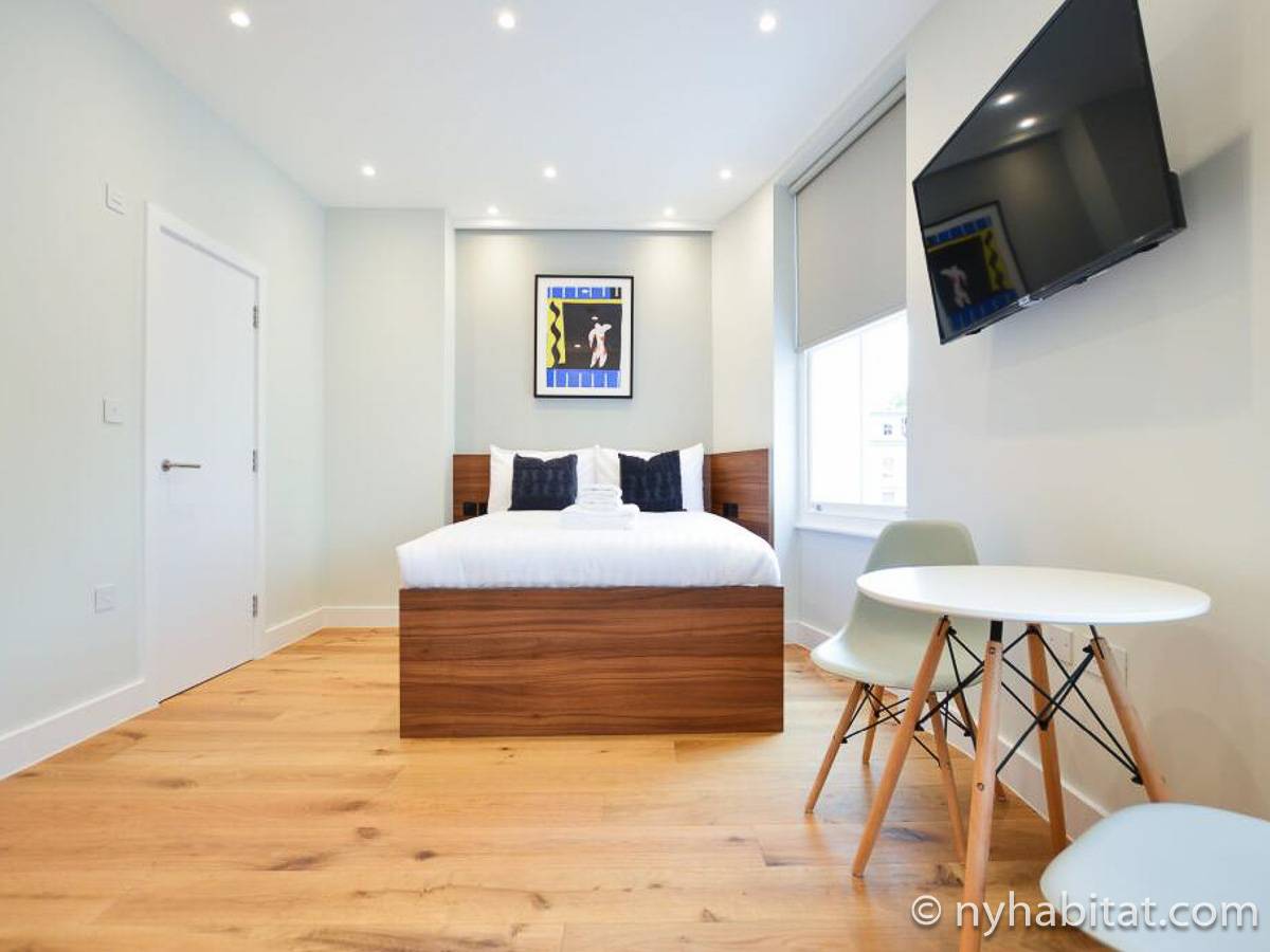 Soggiorno - Photo 1 di 4