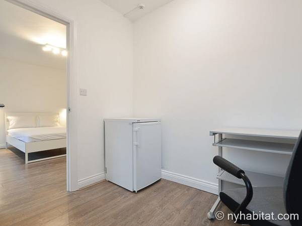 Bedroom - Photo 6 of 6