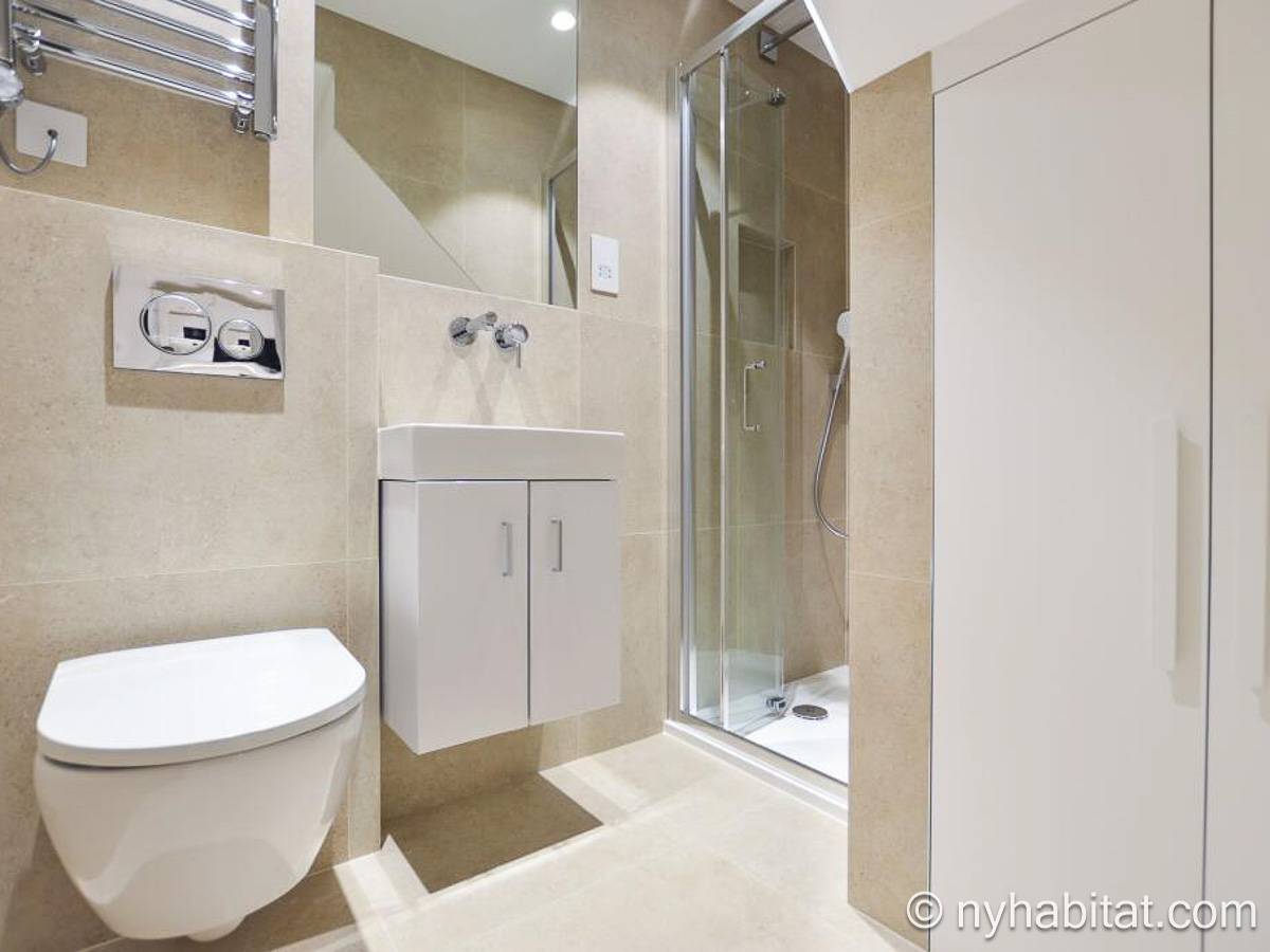 Badezimmer - Photo 2 von 2