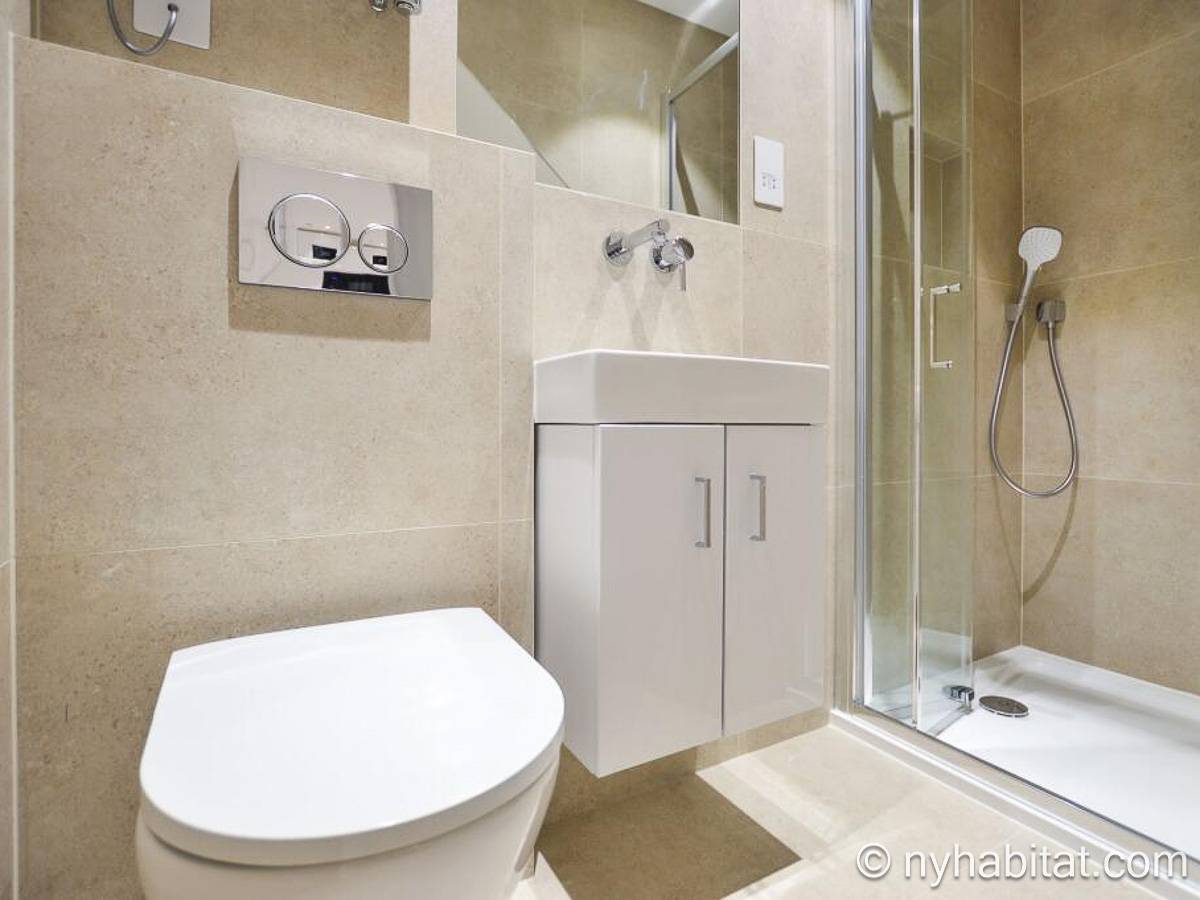 Badezimmer - Photo 1 von 2