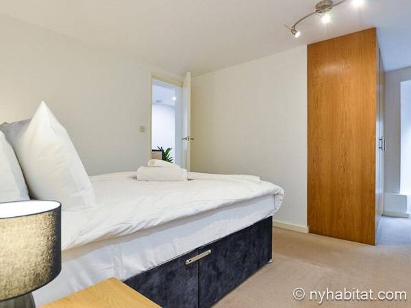 Bedroom - Photo 2 of 3