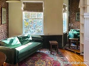 Living room - Photo 1 of 5