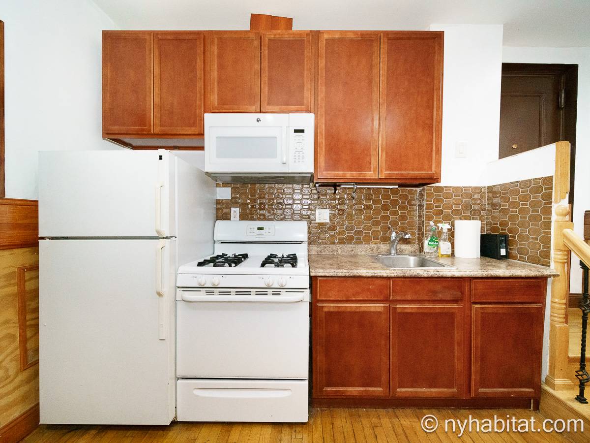 Kitchen - Photo 2 of 3