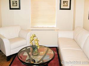 Living room - Photo 2 of 4