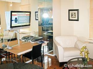 Living room - Photo 4 of 4