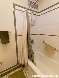 Badezimmer - Photo 3 von 3
