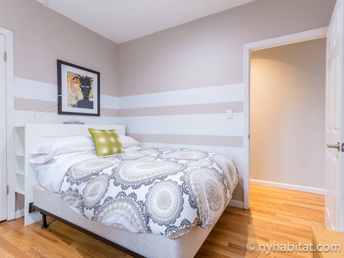 New York Roommate Room for rent in Harlem 3 Bedroom apartment (NY11228)