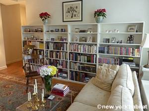Living room - Photo 2 of 3