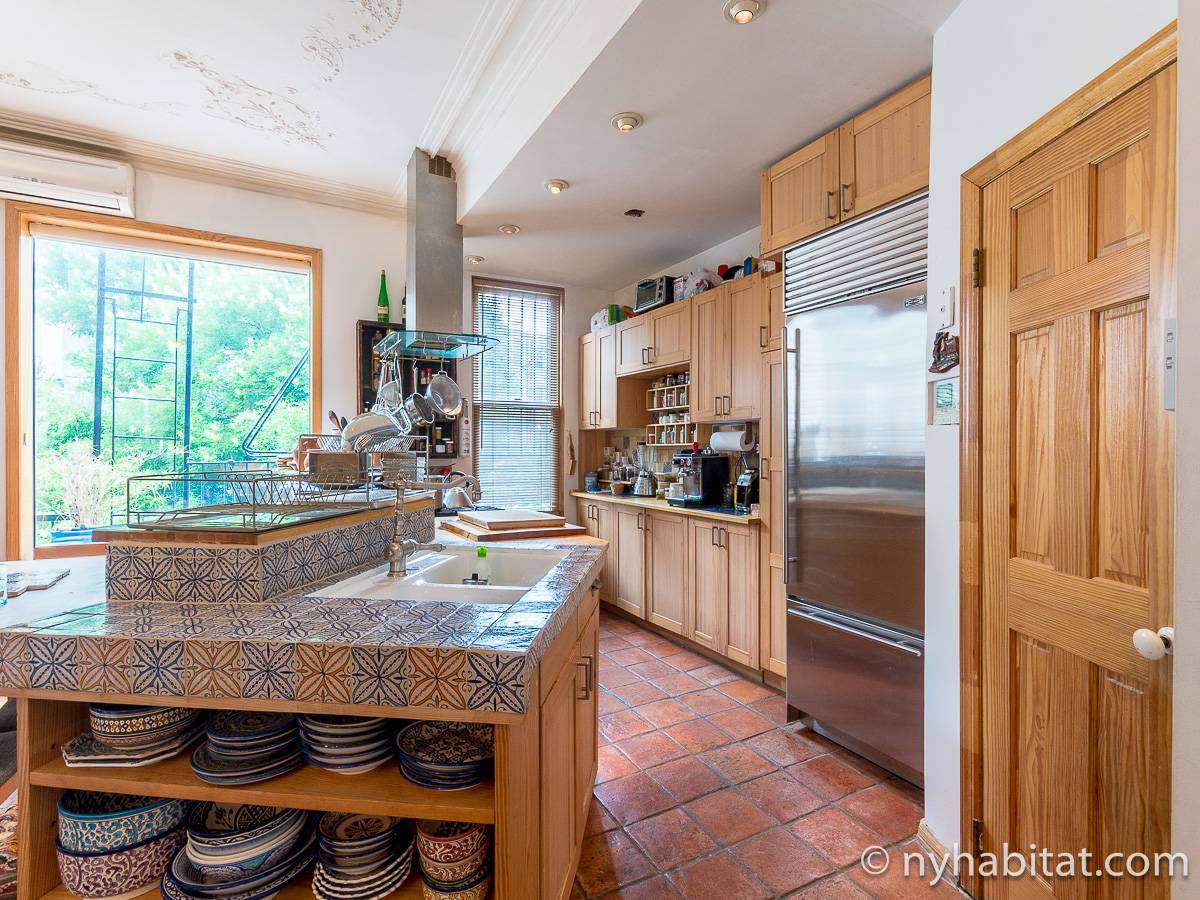 Kitchen - Photo 2 of 6