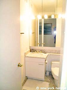 Salle de bain 1 - Photo 1 sur 3