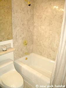 Salle de bain 1 - Photo 2 sur 3