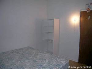 Camera 2 - Photo 2 di 3