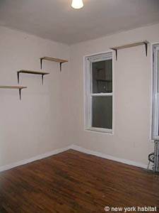 Camera 4 - Photo 1 di 3