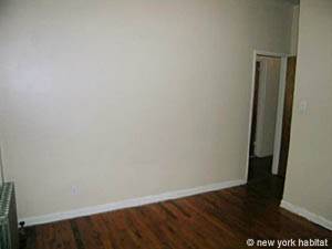 Camera 4 - Photo 3 di 3