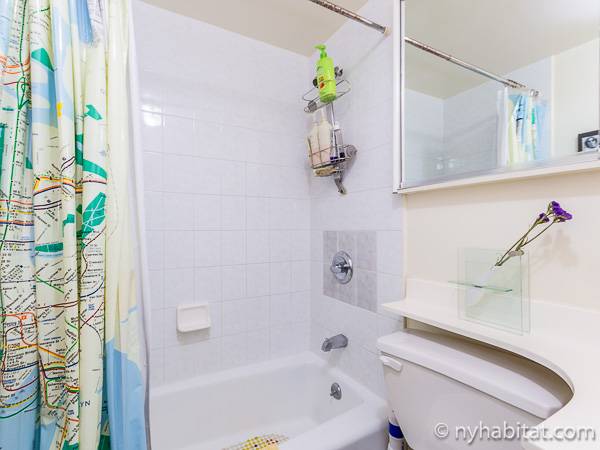 Badezimmer - Photo 1 von 3