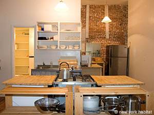 Kitchen - Photo 3 of 6