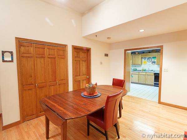 Living room - Photo 5 of 5 Living room - Photo 5 of 5