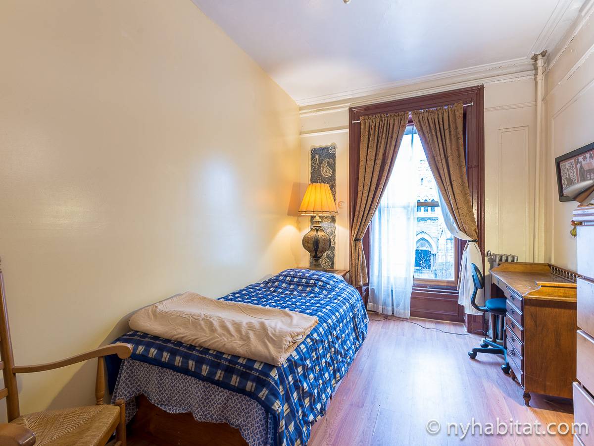 New York Roommate Room for rent in Harlem 5 Bedroom apartment (NY12231)