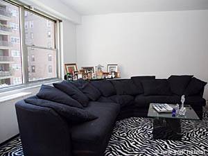Living room - Photo 3 of 6