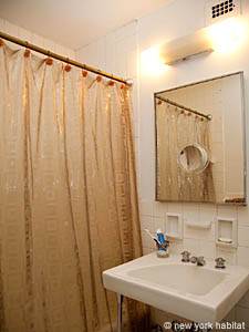 Bathroom 1 - Photo 3 of 4