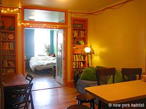 Wohnzimmer - Photo 2 von 3