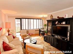 Living room - Photo 1 of 5