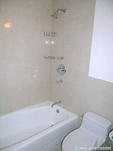Salle de bain 1 - Photo 2 sur 3