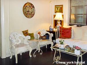 Living room - Photo 2 of 2