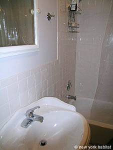 Badezimmer - Photo 2 von 2