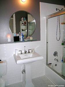 Badezimmer - Photo 2 von 4