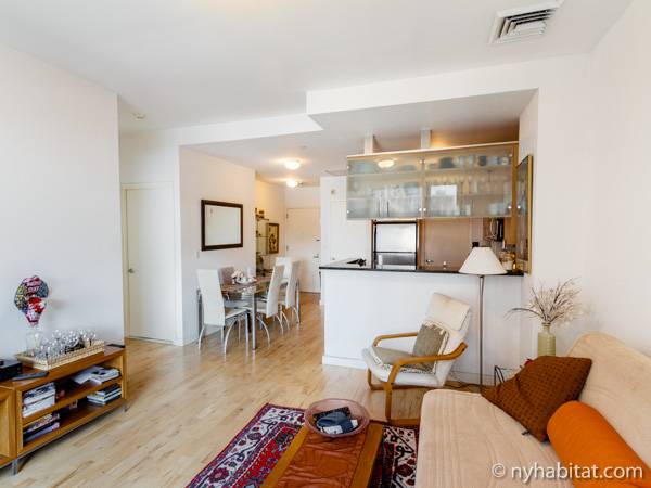 Living room - Photo 4 of 5