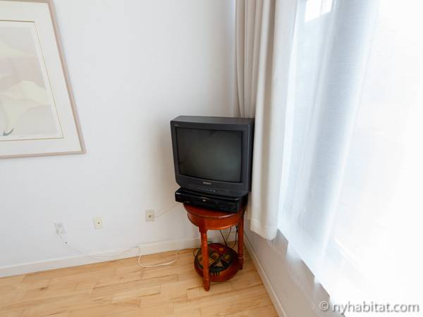 Bedroom - Photo 2 of 4