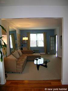 Living room - Photo 5 of 6