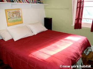 Chambre 2 - Photo 3 sur 8 Chambre 2 - Photo 3 sur 8