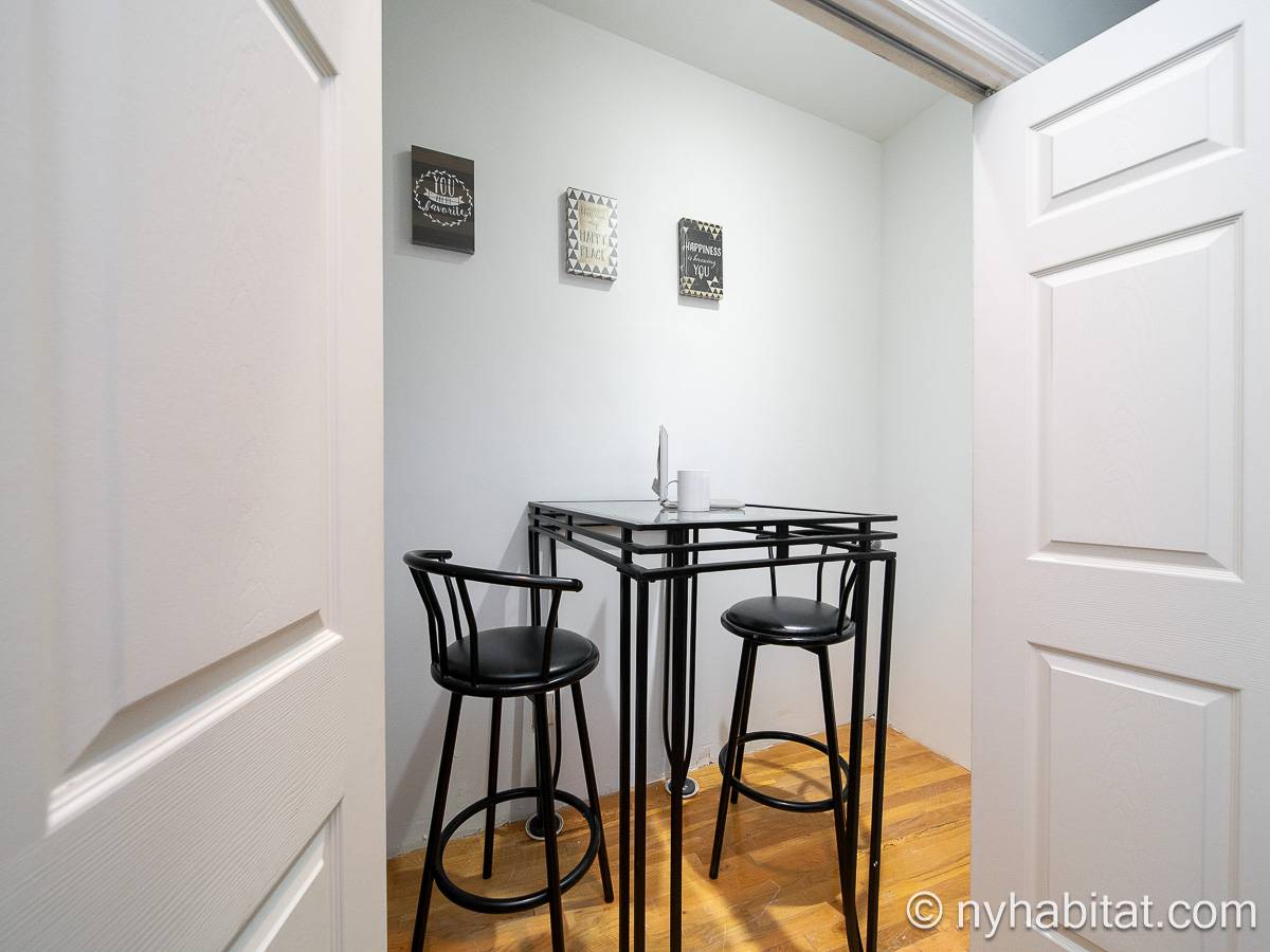 Living room - Photo 2 of 3 Living room - Photo 2 of 3