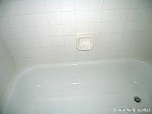 Bathroom 1 - Photo 3 of 4
