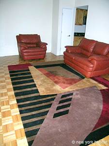 Living room - Photo 3 of 4