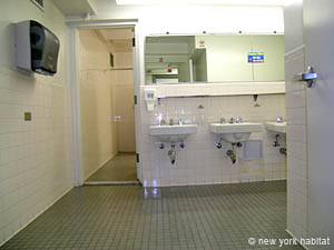Salle de bain 1 - Photo 2 sur 4