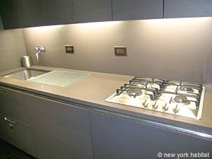Kitchen - Photo 3 of 4