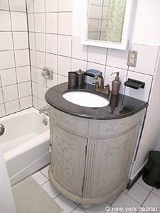 Badezimmer - Photo 1 von 3