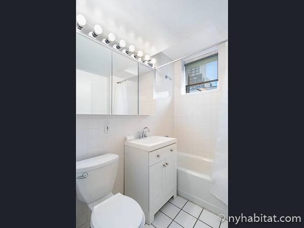 Ba&ntilde;o - Photo 1 de 1