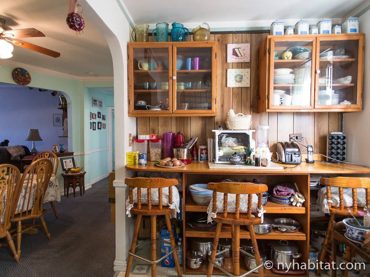 Kitchen - Photo 4 of 6