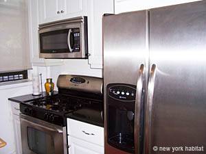 Kitchen - Photo 3 of 5
