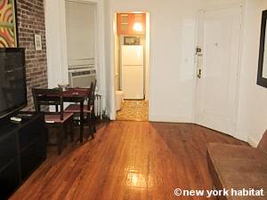 Living room - Photo 4 of 4