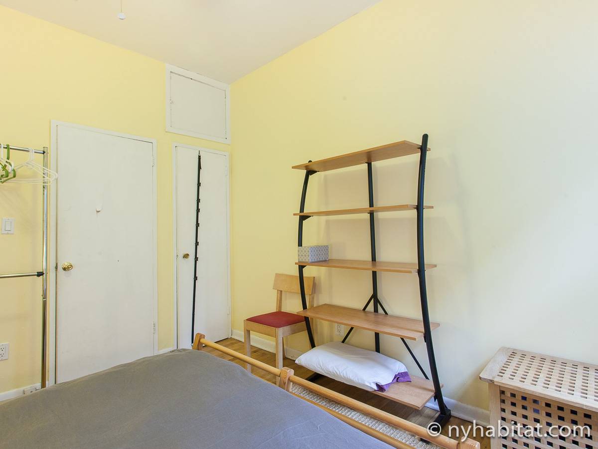 Schlafzimmer - Photo 4 von 4 Schlafzimmer - Photo 4 von 4