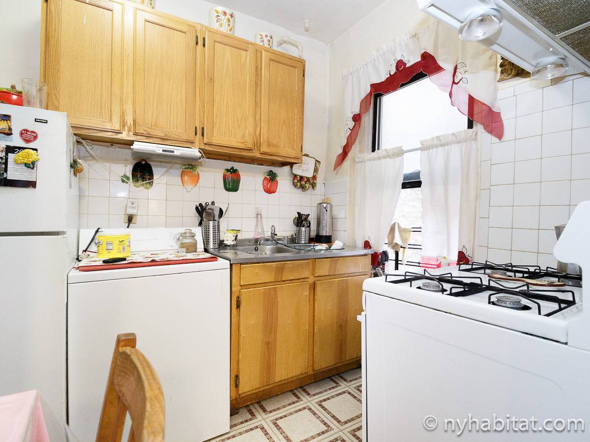 Kitchen - Photo 2 of 4