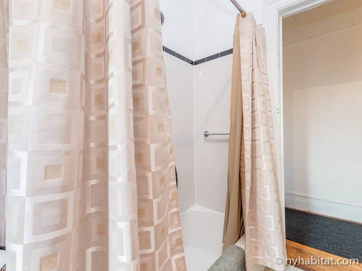 Bathroom - Photo 4 of 4