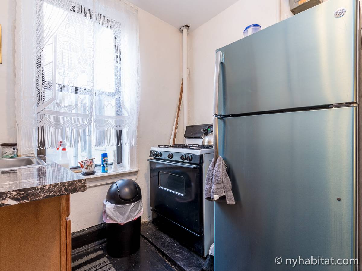 Kitchen - Photo 2 of 4