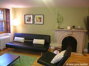 Living room - Photo 2 of 4