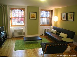 Living room - Photo 1 of 4